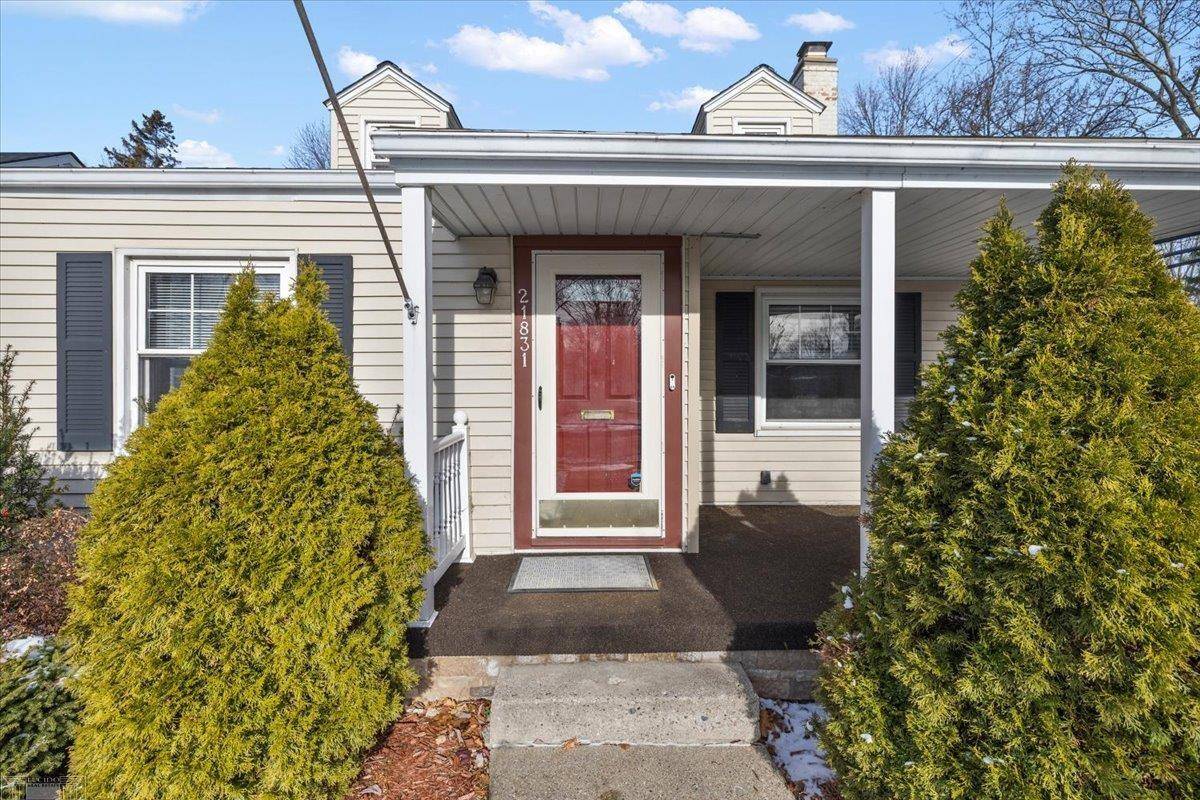 Saint Clair Shores, MI 48080,21831 California ST