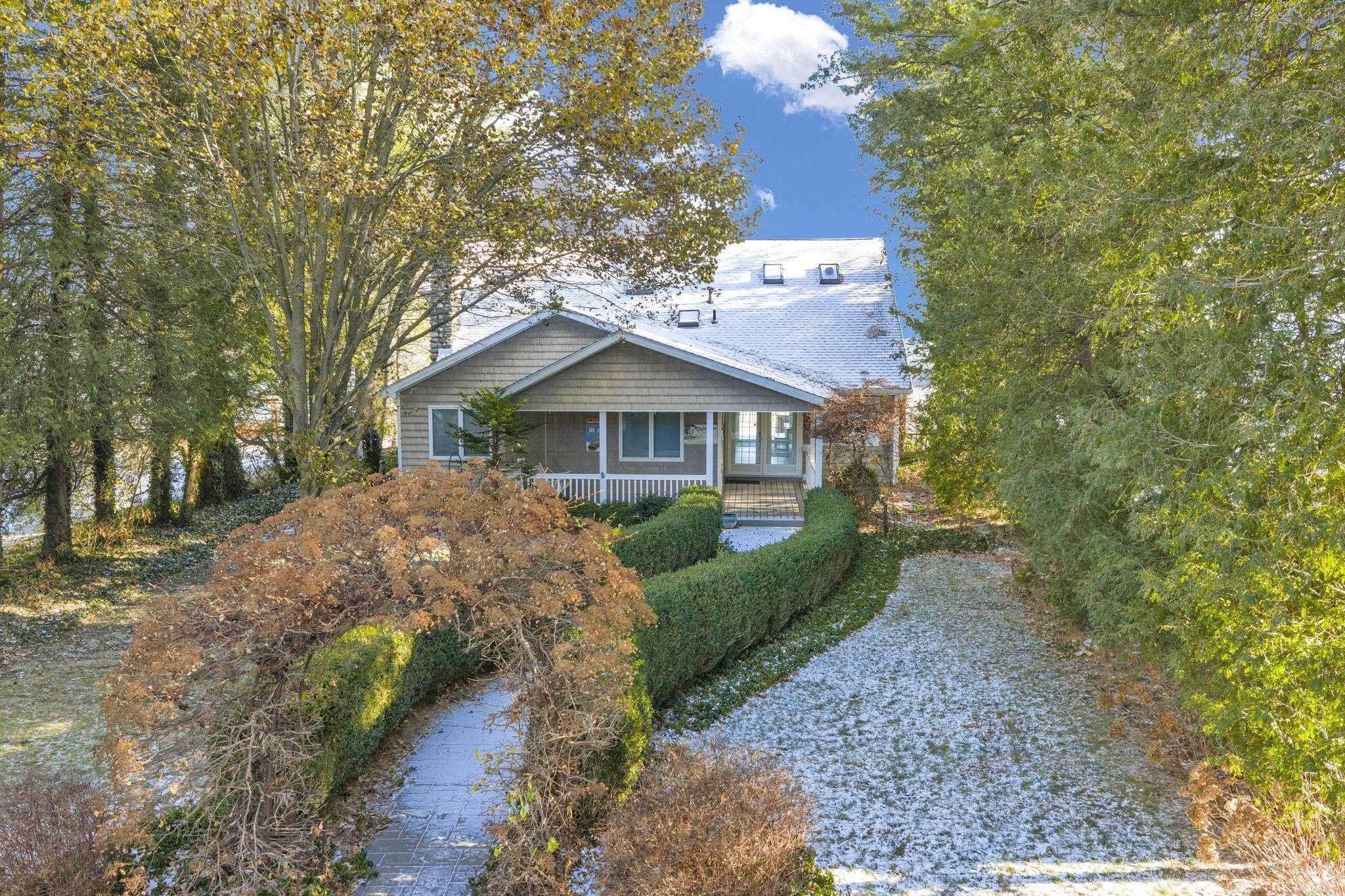 Applegate, MI 48401,2769 Lakeshore RD