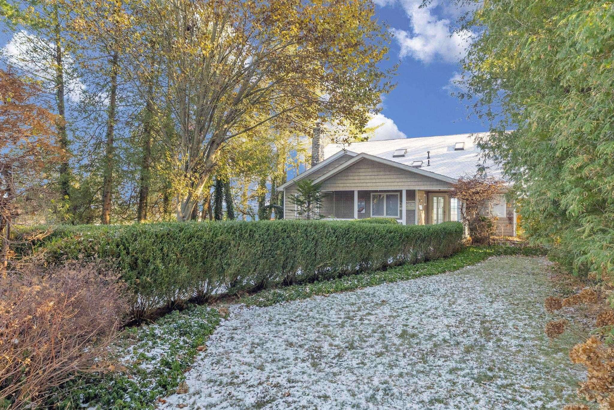 Applegate, MI 48401,2769 Lakeshore RD