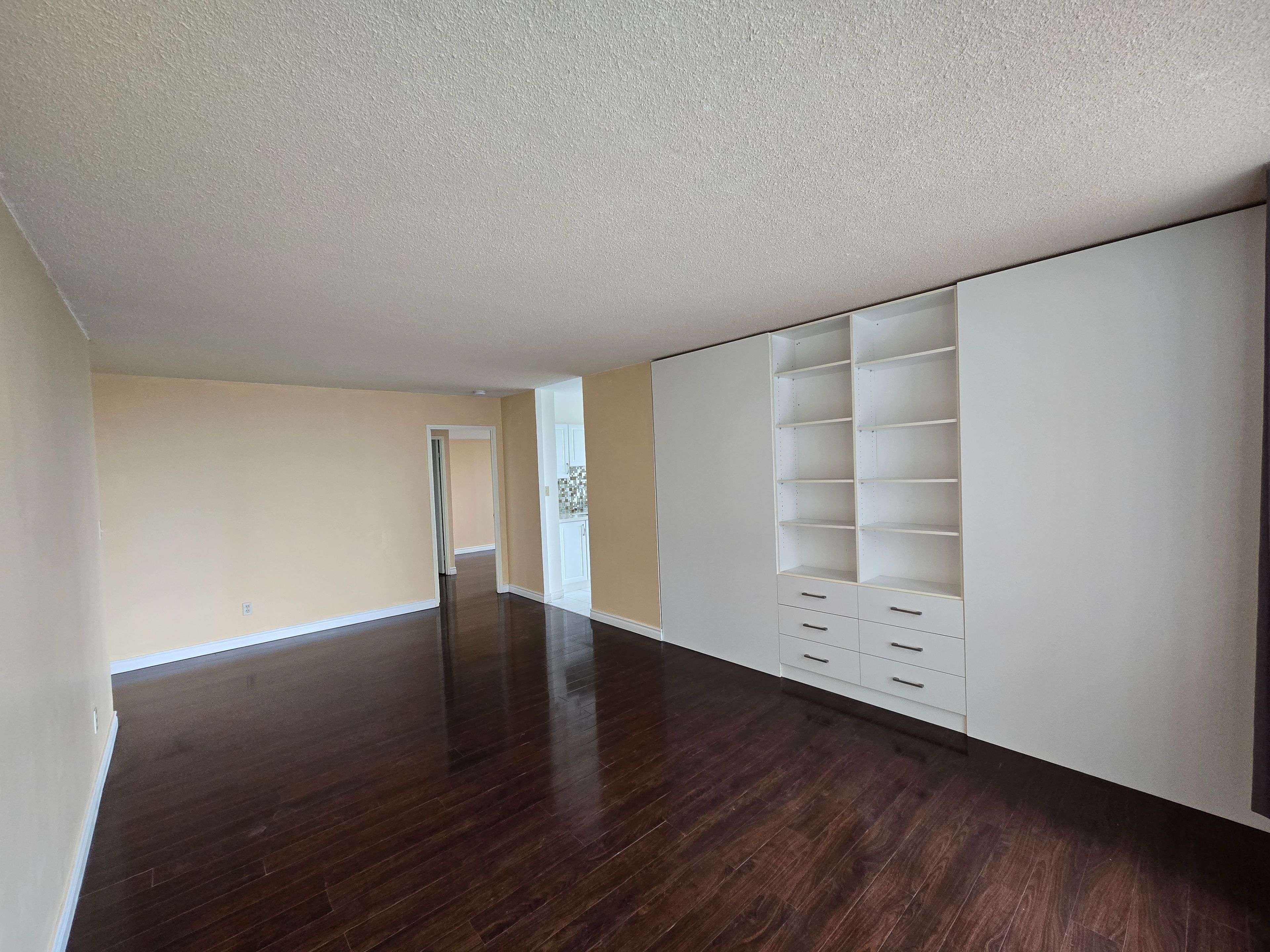 Toronto E05, ON M1W 3W1,75 Bamburgh CIR #928