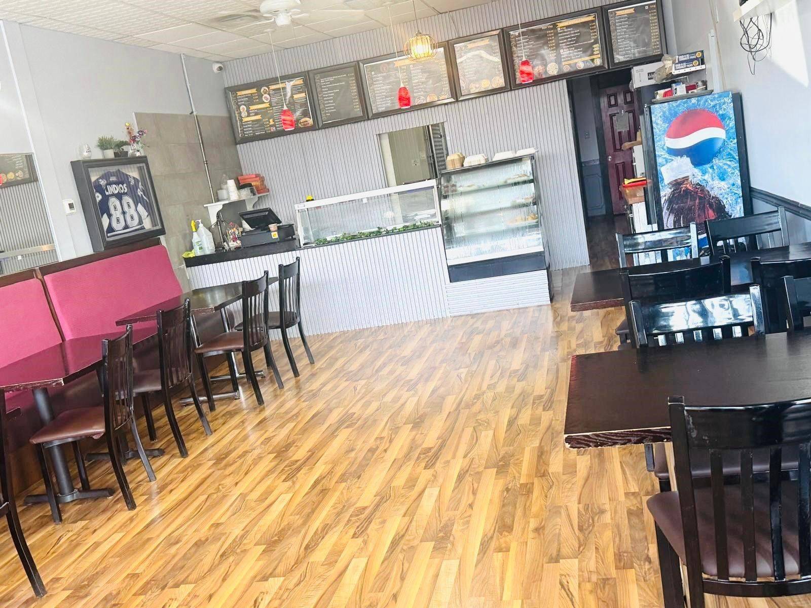 Oshawa, ON L1H 3E2,433 Simcoe ST S #3