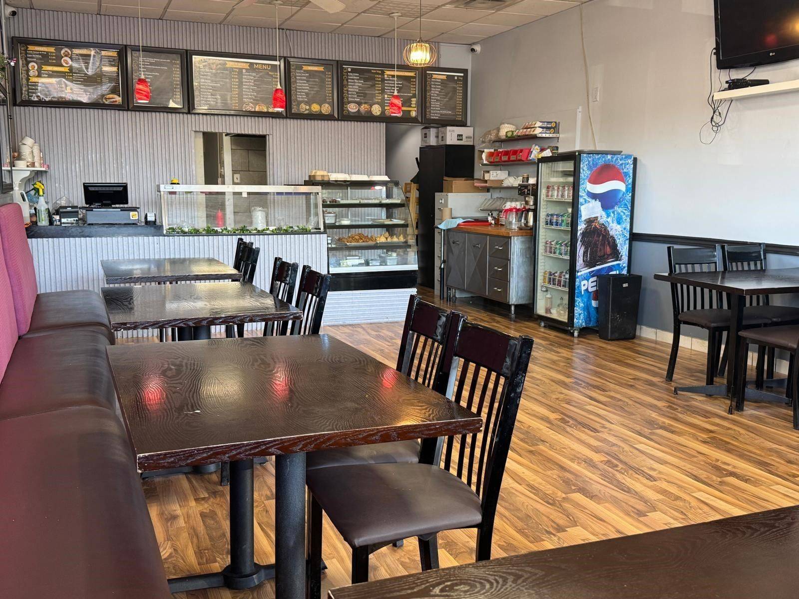 Oshawa, ON L1H 3E2,433 Simcoe ST S #3