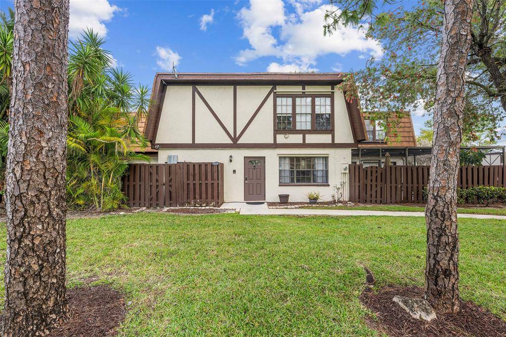 Royal Palm Beach, FL 33411,100 Weybridge Cir #D