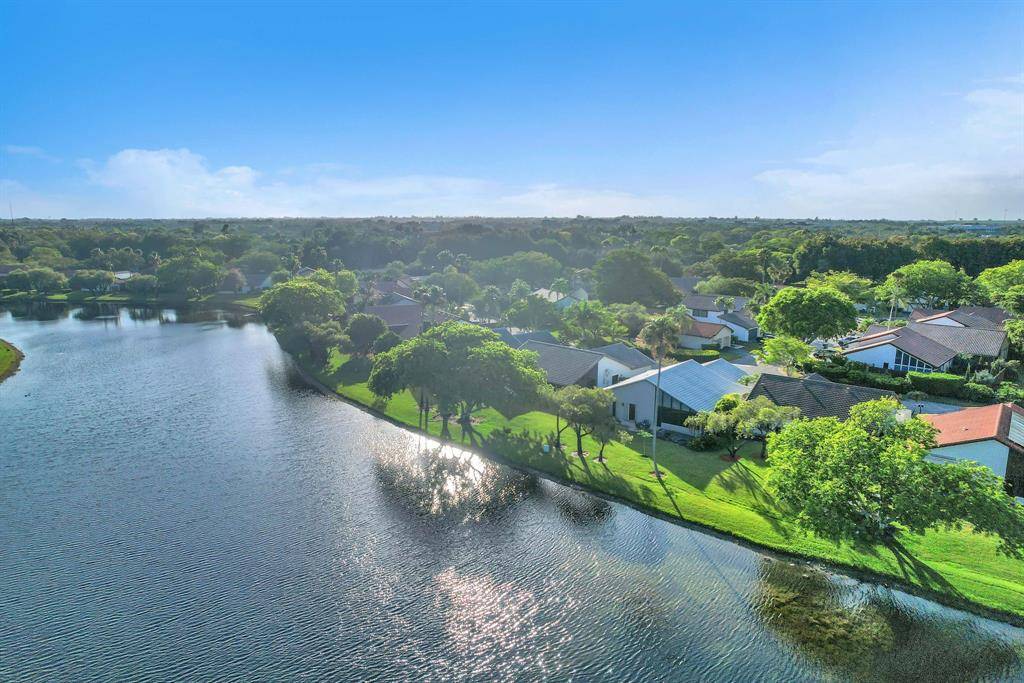 Weston, FL 33326,2097 Montpeliar