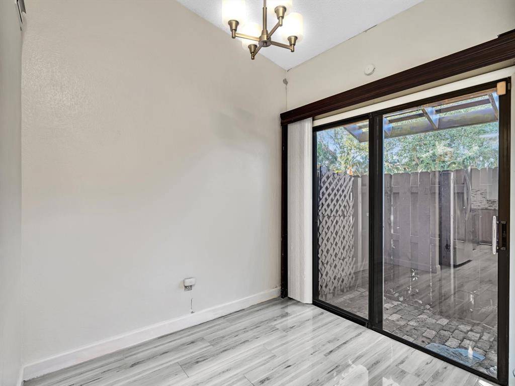 Davie, FL 33328,4182 S Pine Island Rd