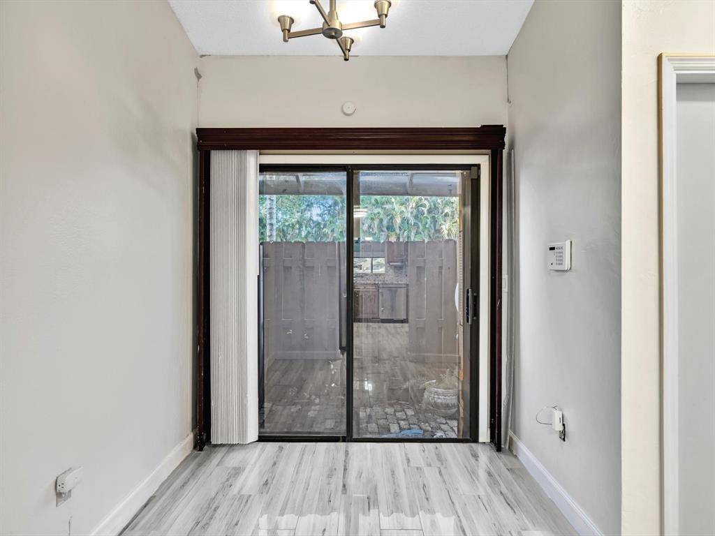 Davie, FL 33328,4182 S Pine Island Rd