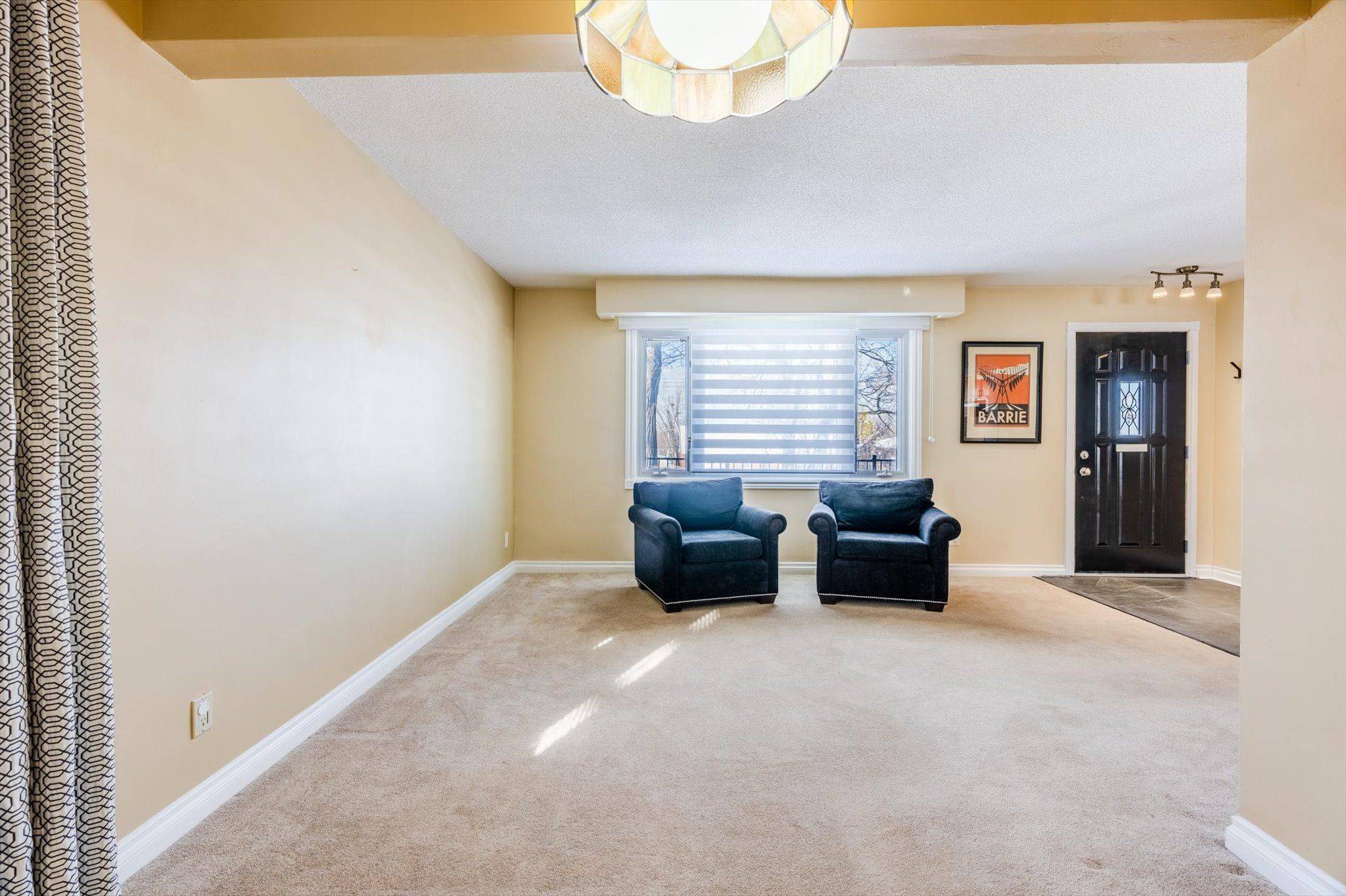 Barrie, ON L4M 2K7,23 Shannon ST #Unit A