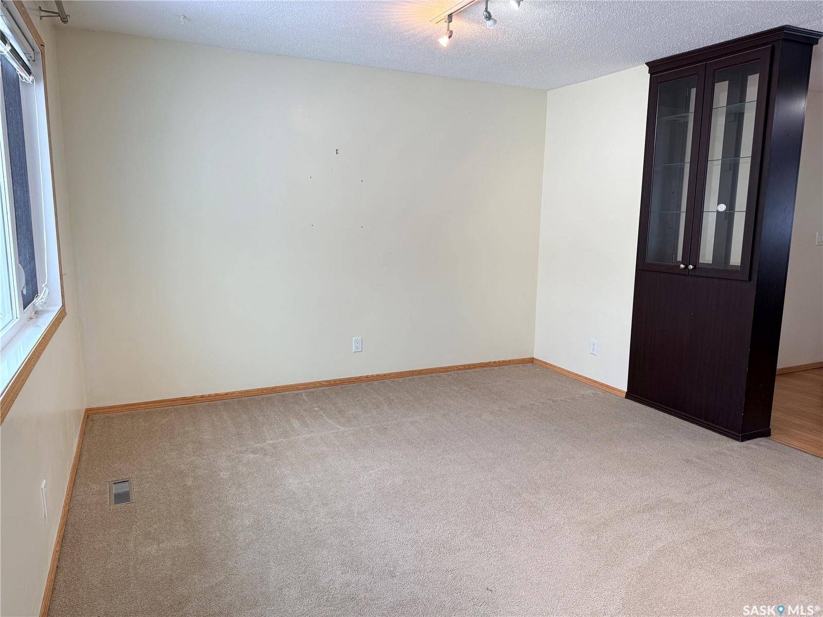 Estevan, SK S4A 0E8,530 First STREET