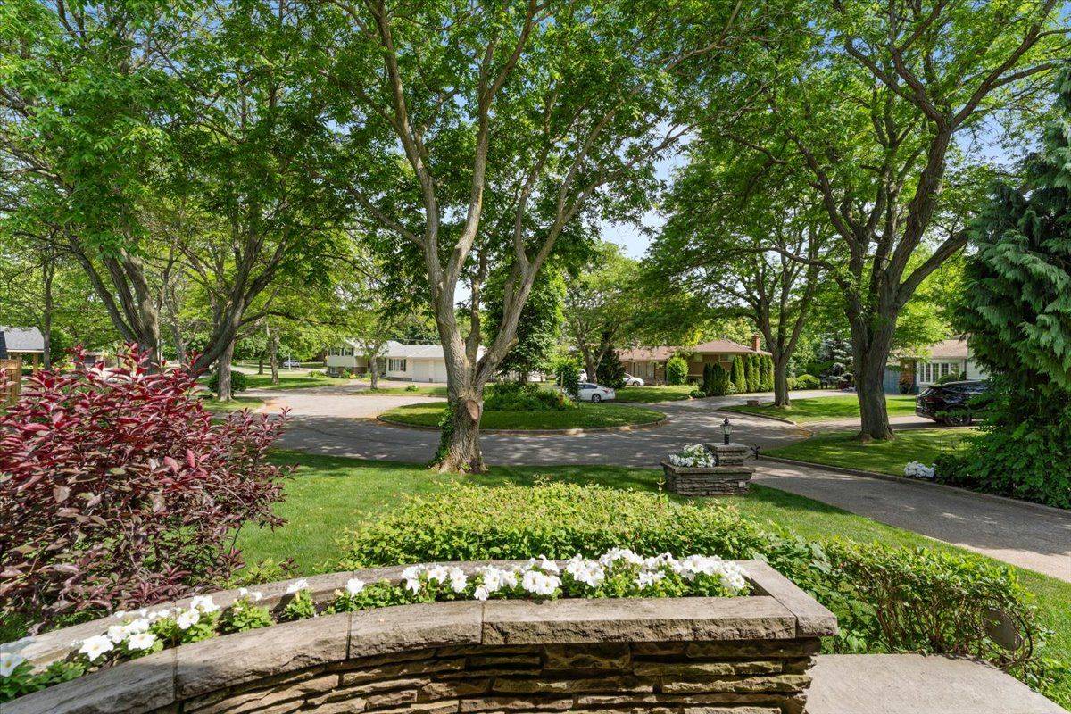 St. Catharines, ON L2T 2A2,7 Glenayr PL