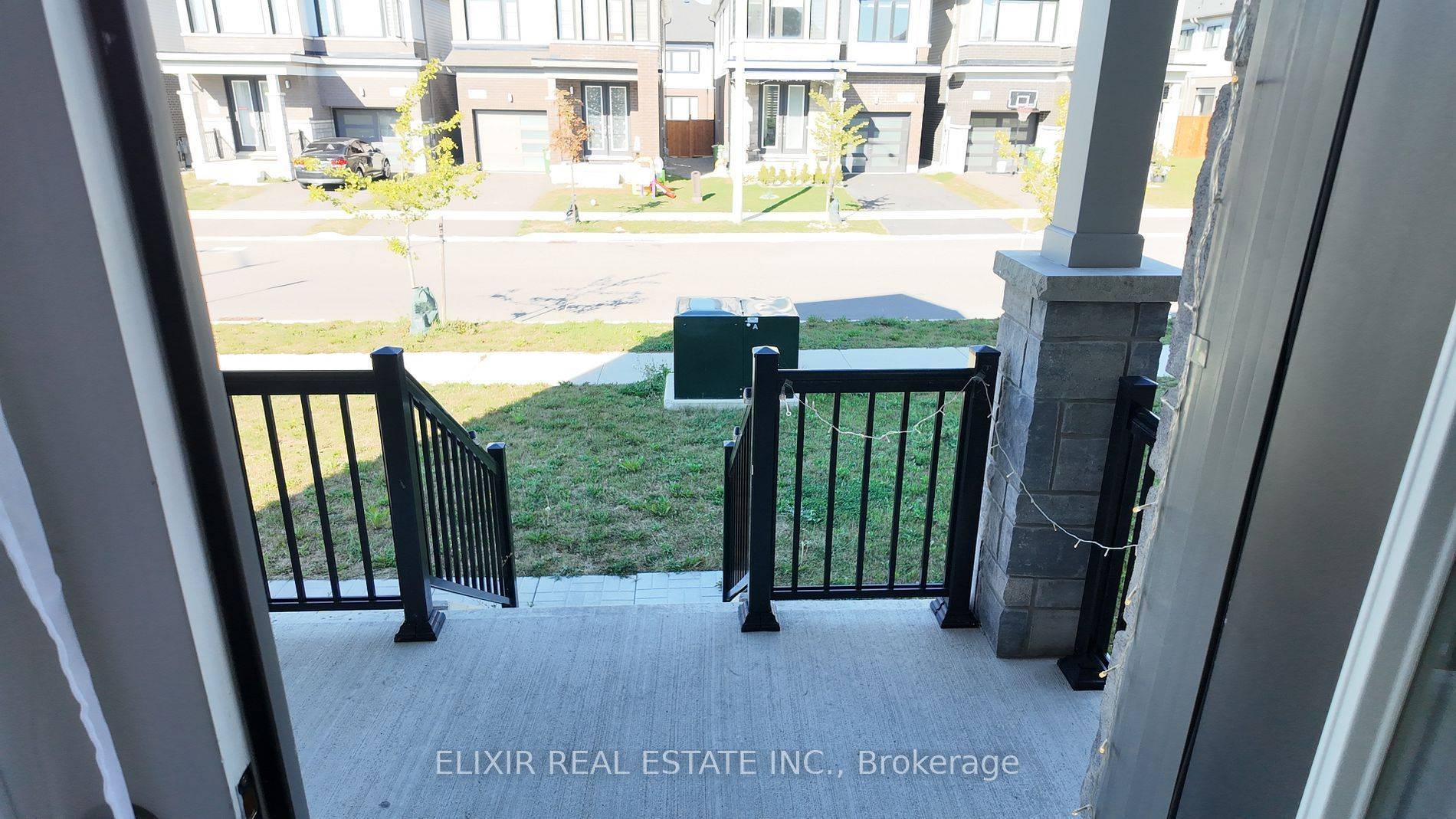 Hamilton, ON L0R 1W0,3 Weylie ST E