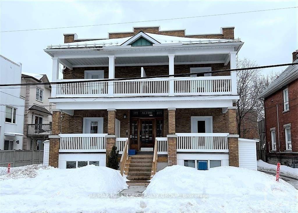 New Edinburgh - Lindenlea, ON K1M 2C3,375 MacKay ST #6