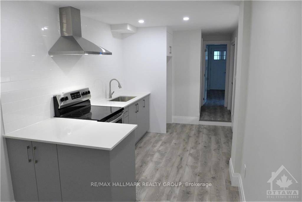 New Edinburgh - Lindenlea, ON K1M 2C3,375 MacKay ST #6