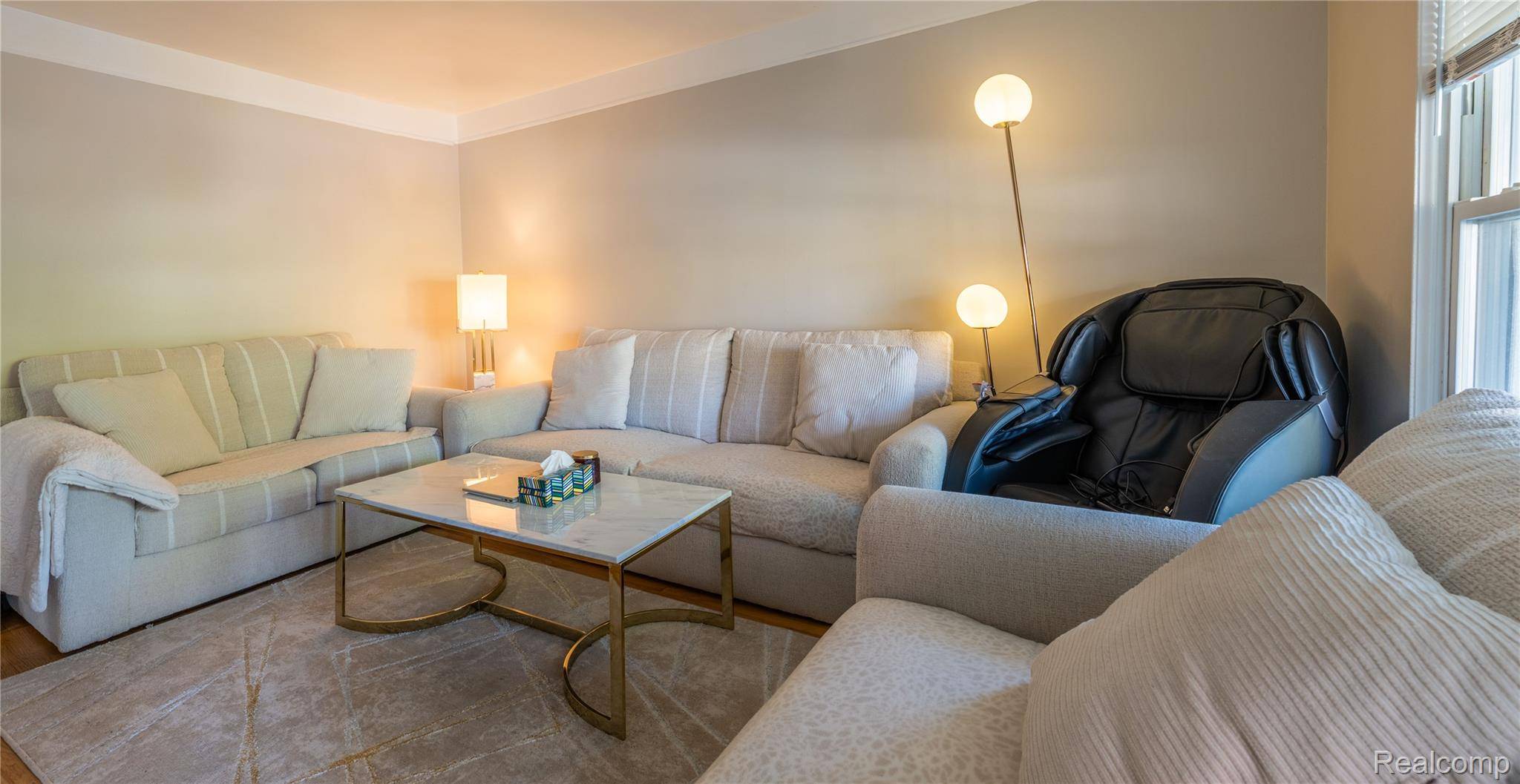 Dearborn Heights, MI 48125,4911 Detroit ST