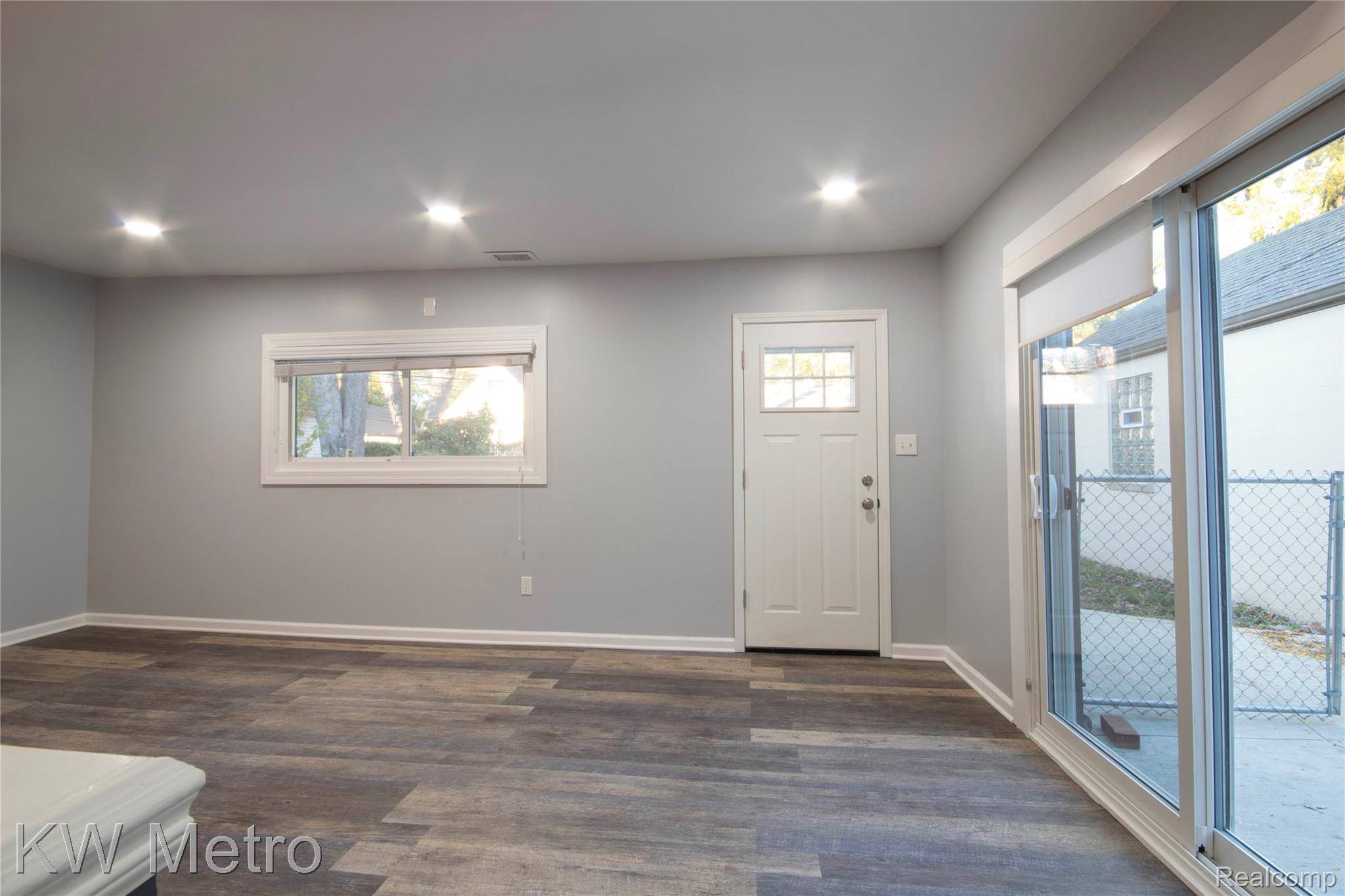 St. Clair Shores, MI 48080,22101 Ridgeway ST