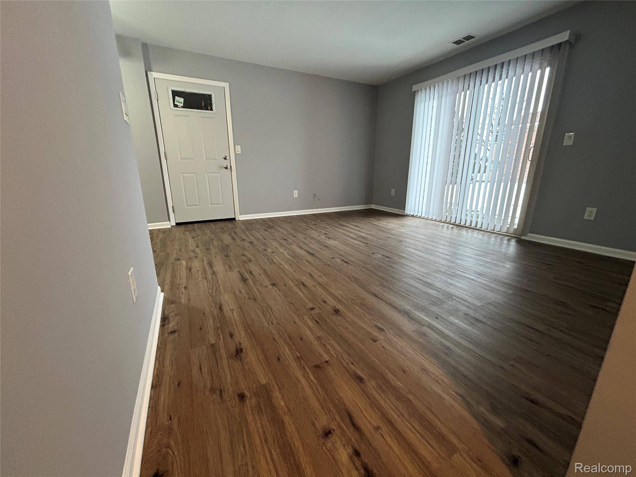 Fraser, MI 48026,34690 Clarkson DR W #27