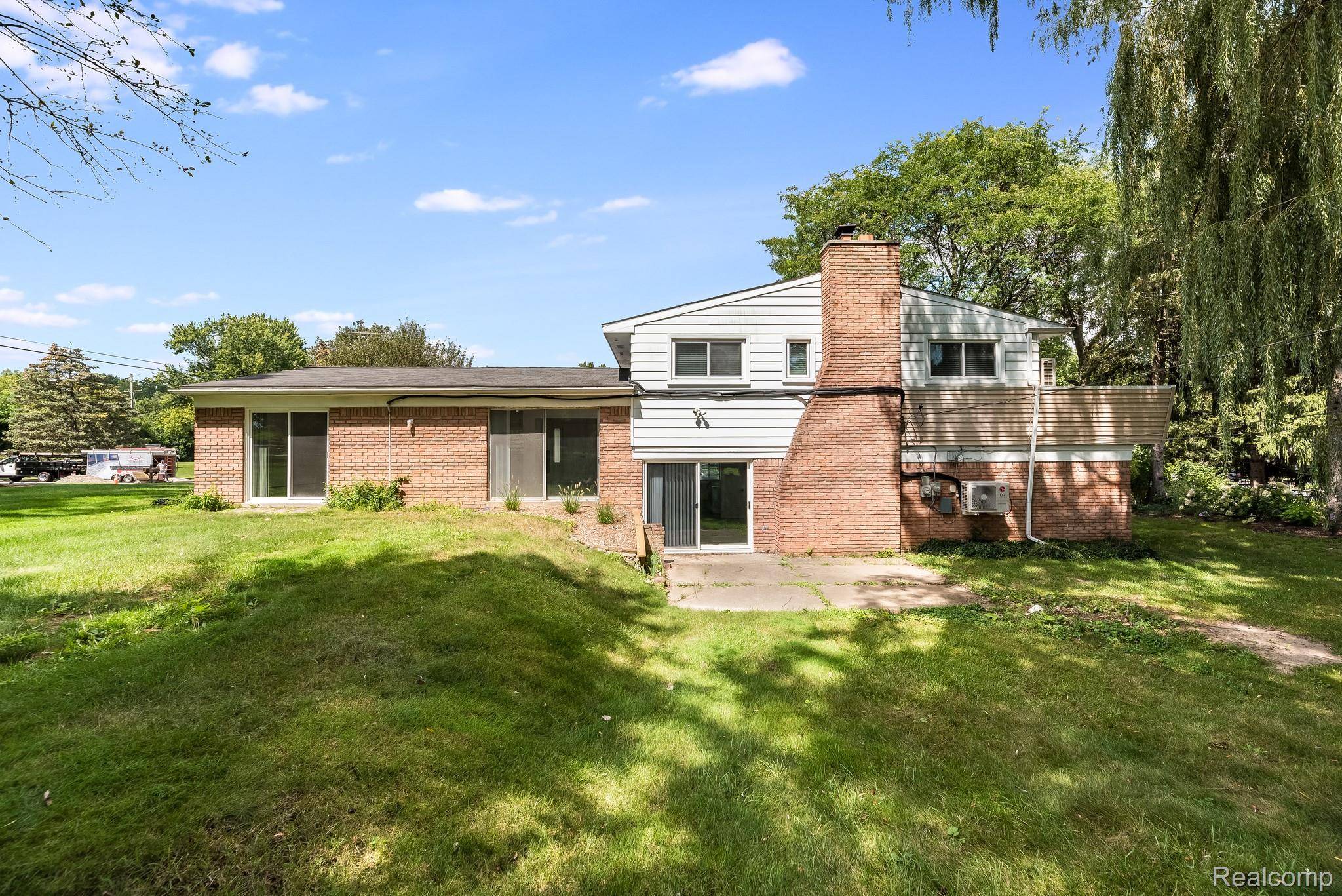 Bloomfield Hills, MI 48302,2862 Rossmoor CIR
