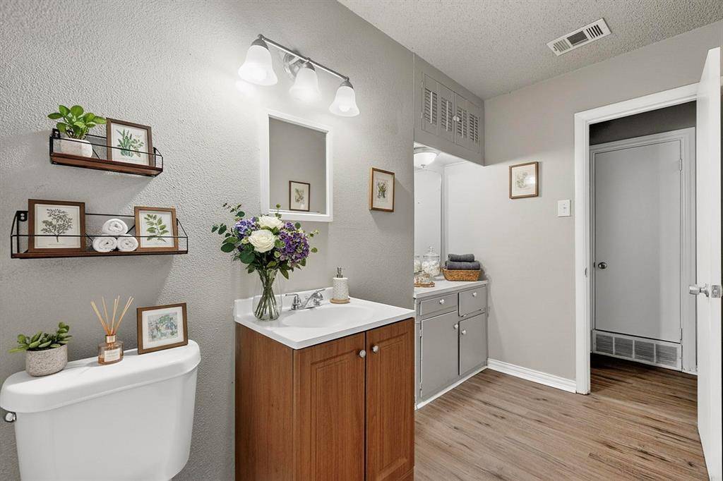 Dallas, TX 75241,5447 Singing Hills Drive