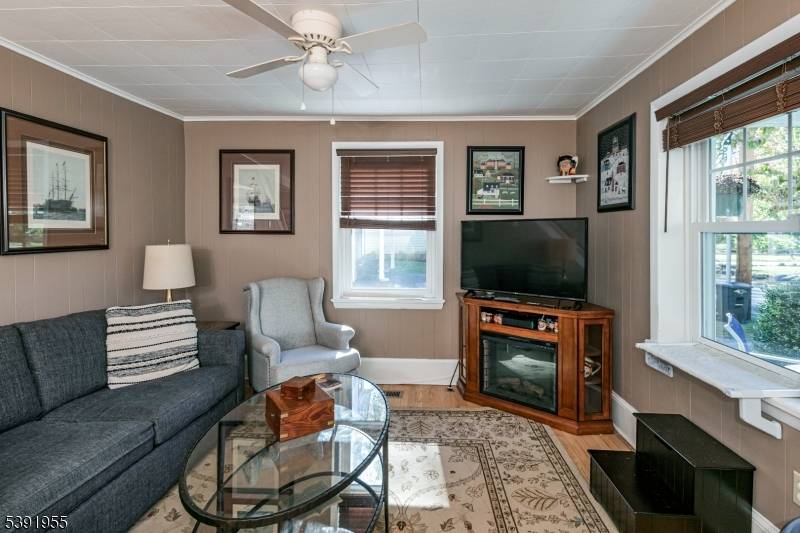 Stockton Boro, NJ 08559,5 Ferry St