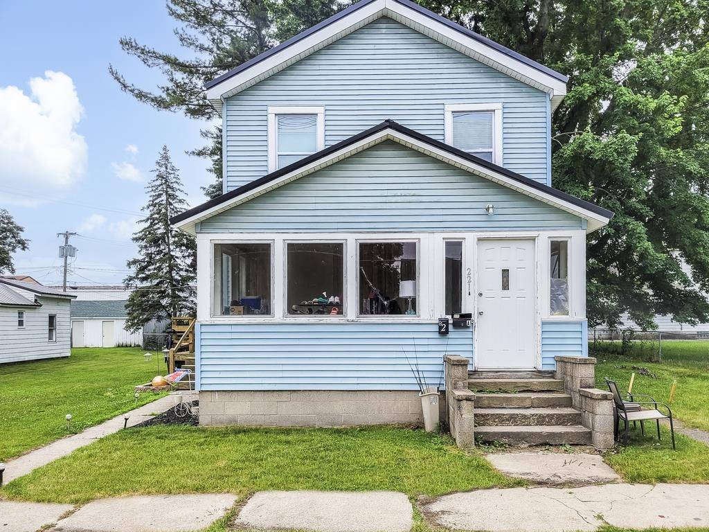 Saint Louis, MI 48880,221 North ST