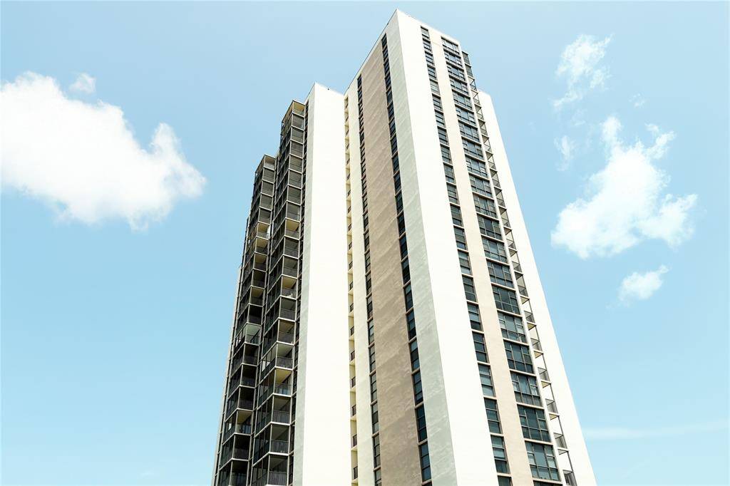 Aventura, FL 33180,20379 W Country Club Dr #2234