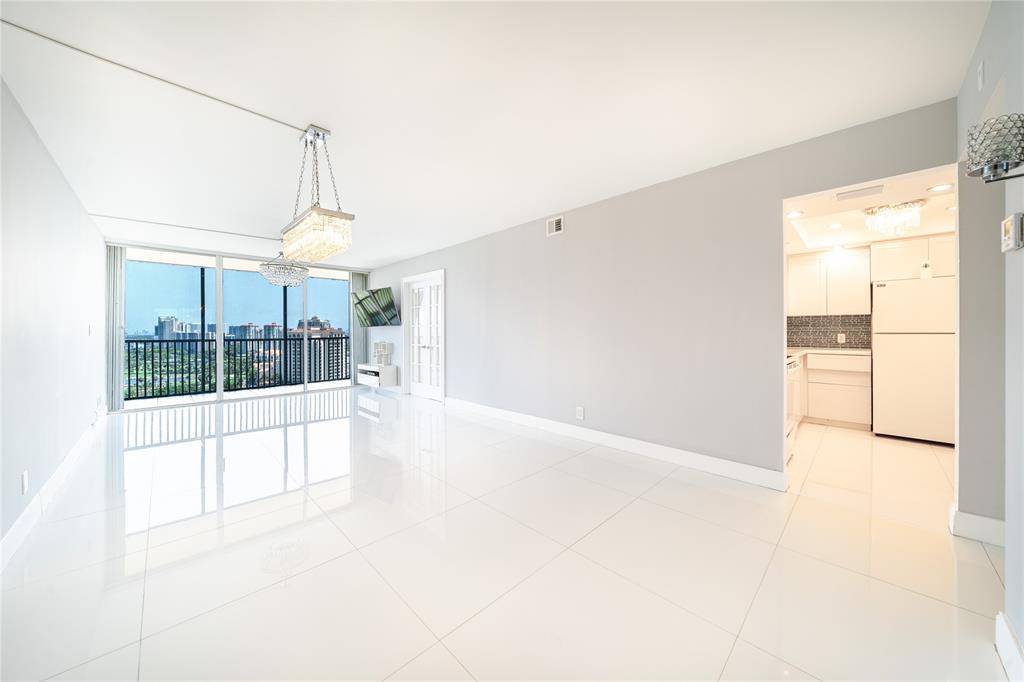 Aventura, FL 33180,20379 W Country Club Dr #2234