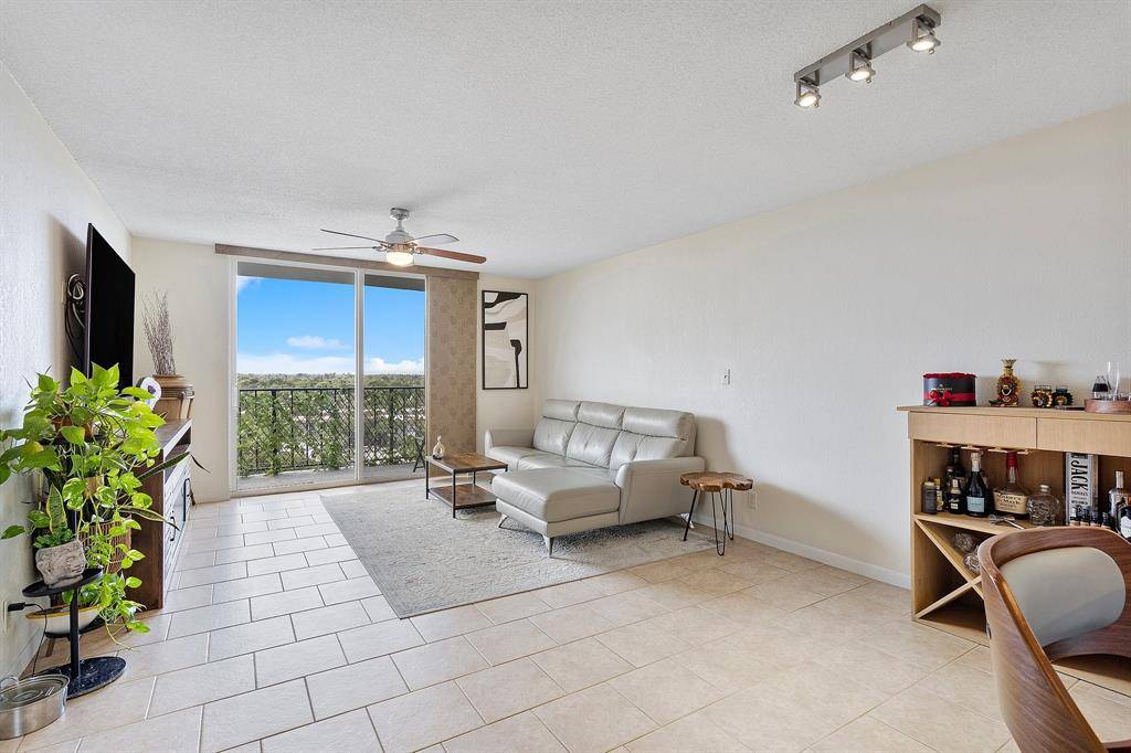 Fort Lauderdale, FL 33311,1800 N Andrews Avenue #9i