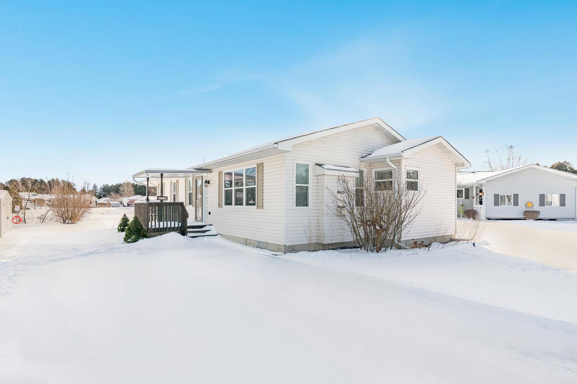 Wasaga Beach, ON L9Z 3A8,30 Indiana AVE