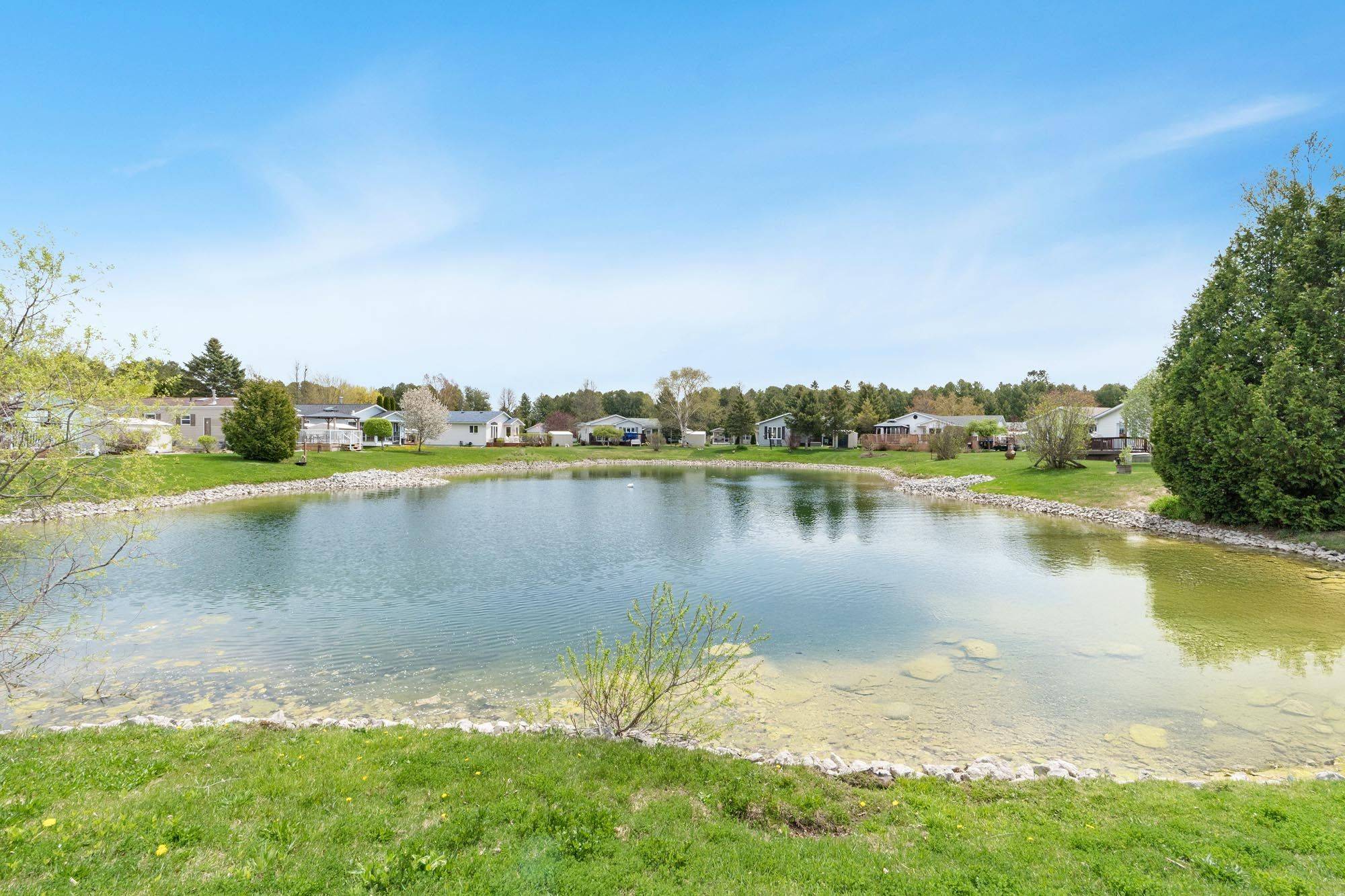 Wasaga Beach, ON L9Z 3A8,30 Indiana AVE