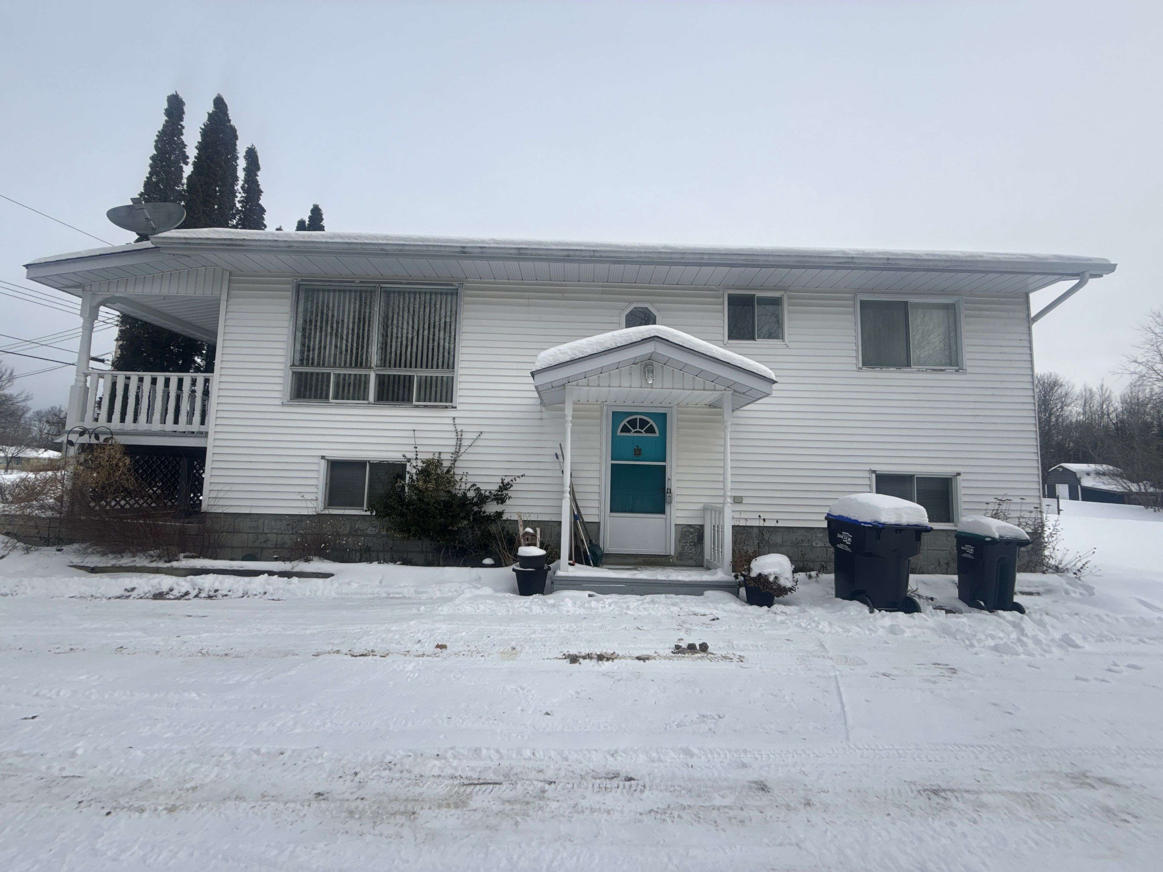 Tay, ON L0K 1R0,203 Woodlands AVE