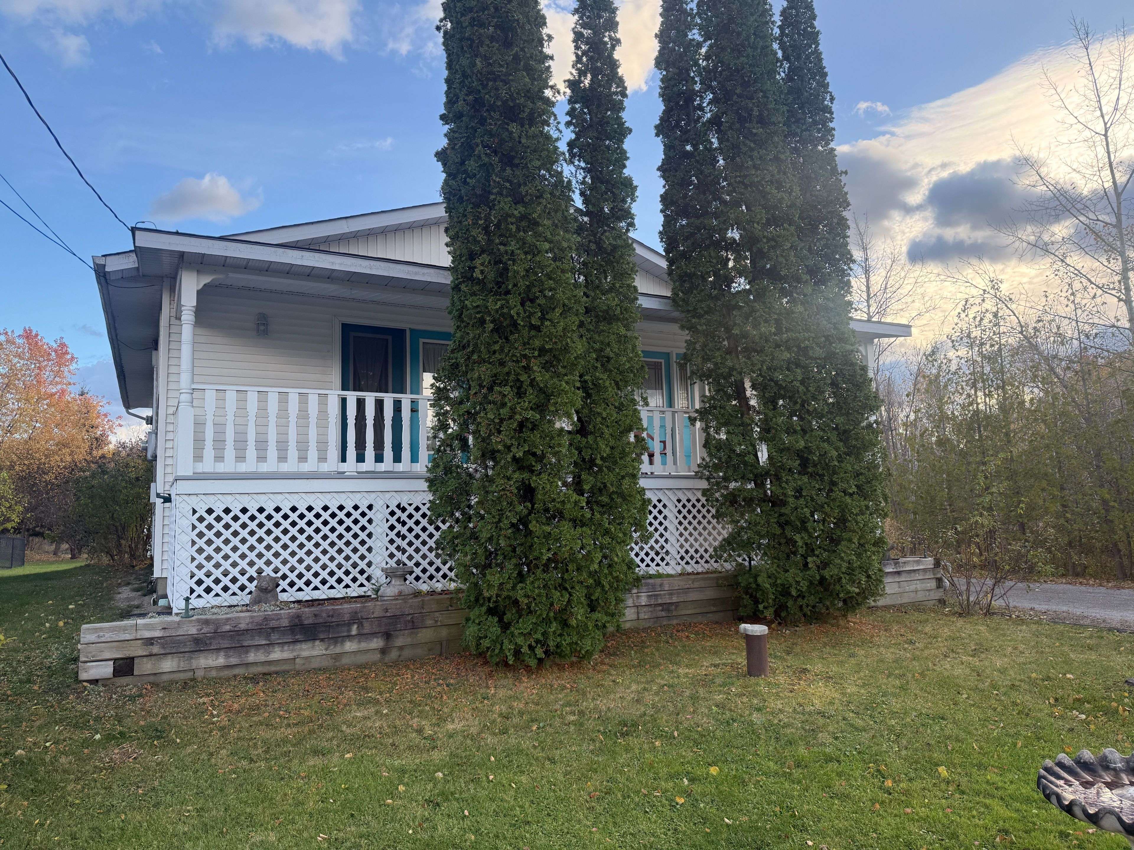 Tay, ON L0K 1R0,203 Woodlands AVE