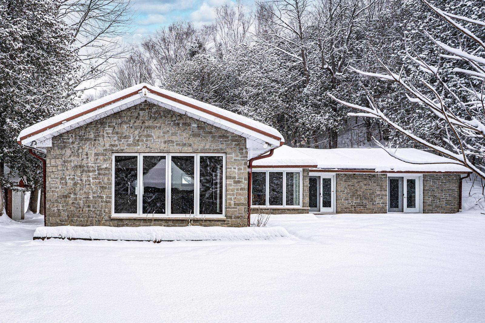 Clearview, ON L0M 1G0,8275 County Road 9 N/A