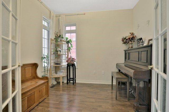 Milton, ON L9T 7Y1,470 Harkin PL