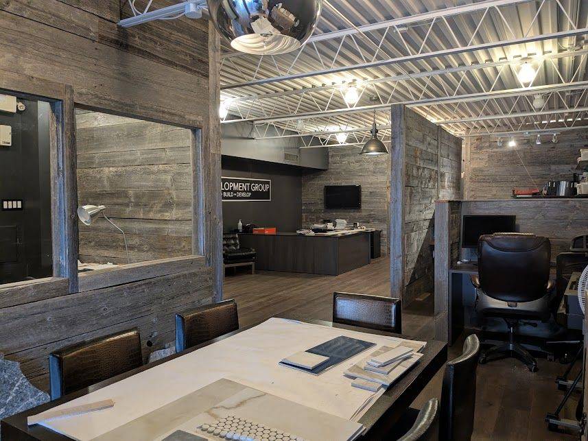 Oakville, ON L6J 1H8,220 Lakeshore RD E