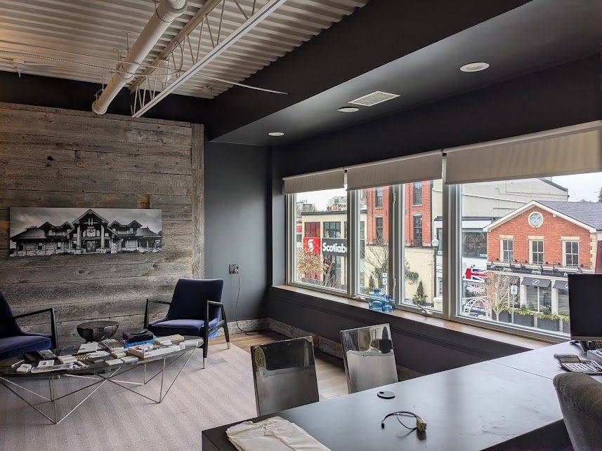 Oakville, ON L6J 1H8,220 Lakeshore RD E