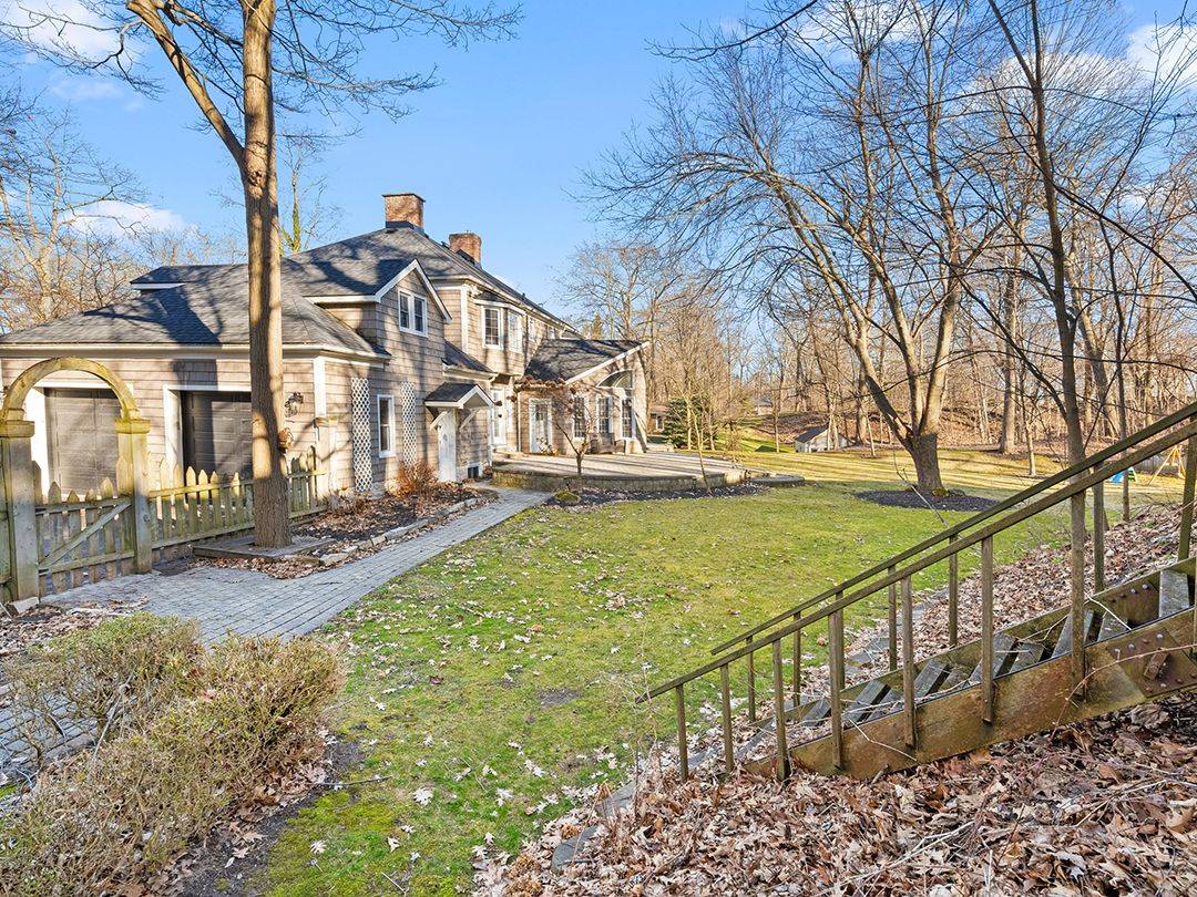 Wainfleet, ON L3K 5V4,10187 Lakeshore RD W