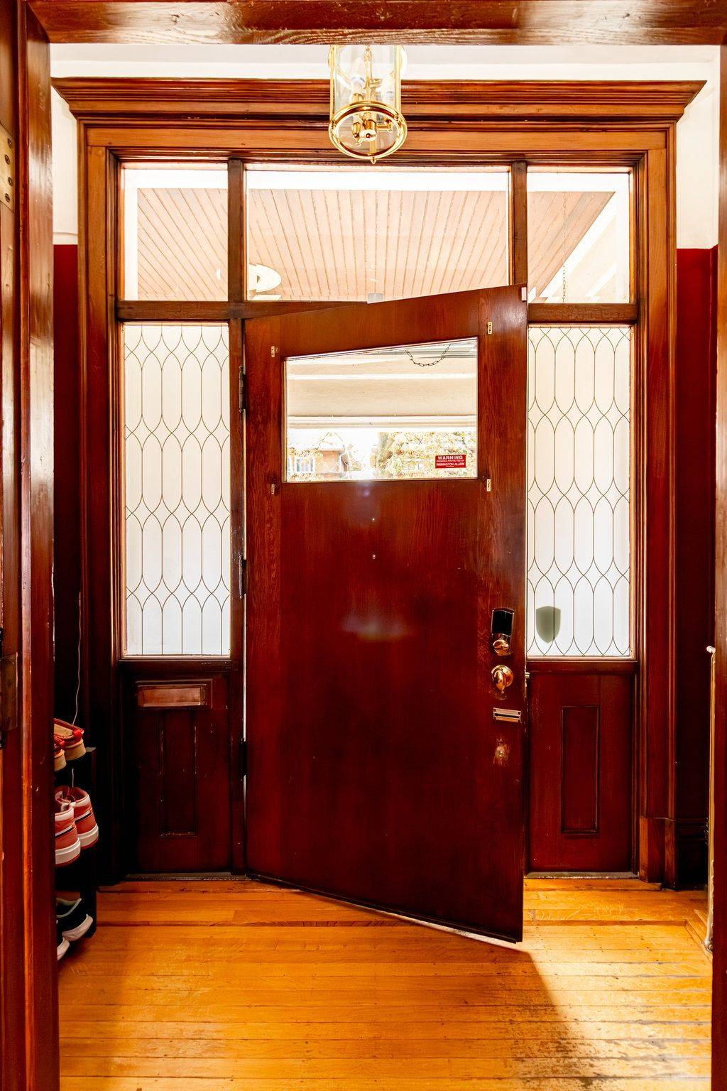 Hamilton, ON L8M 2L2,34 Holton AVE S