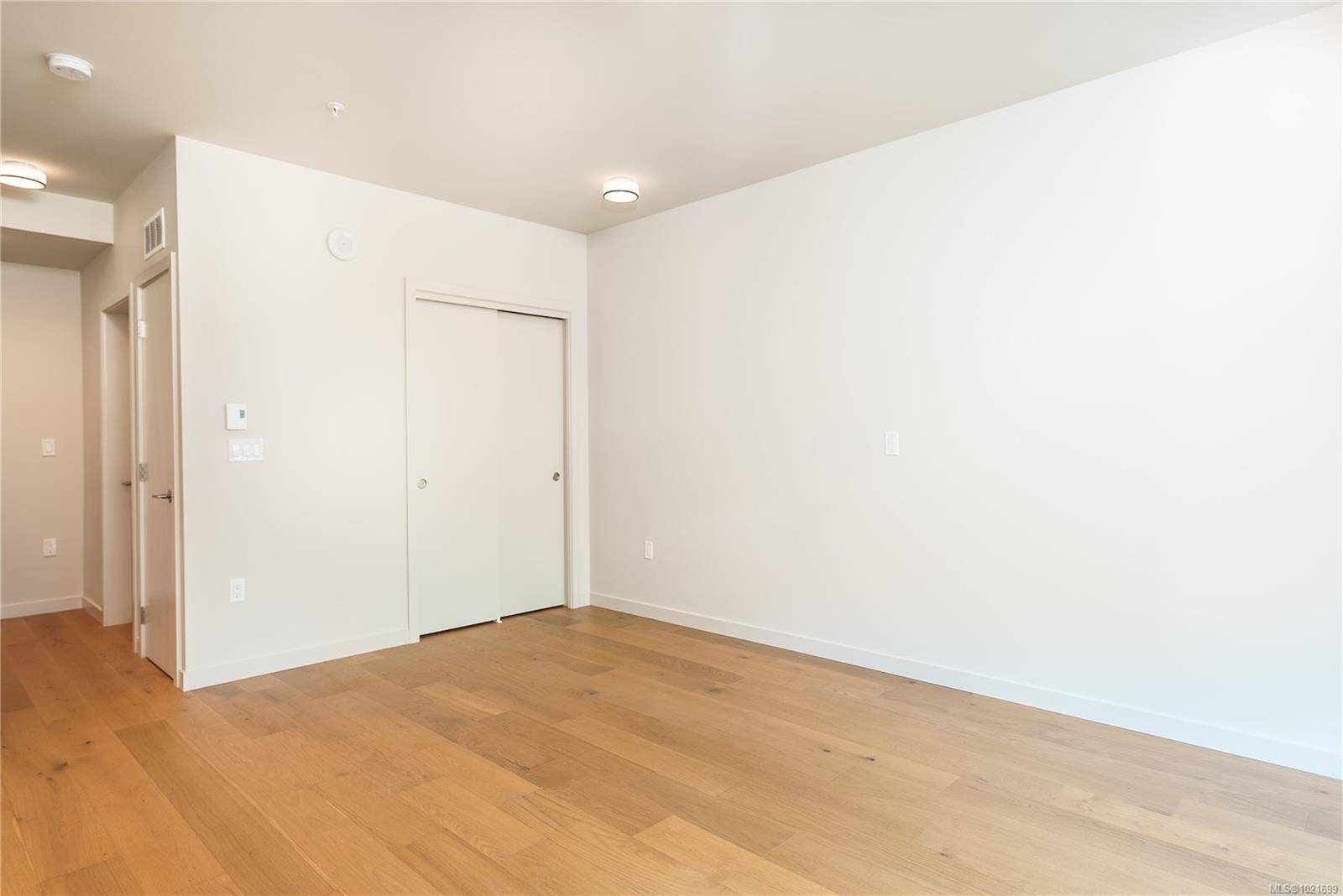 Victoria, BC V8Z 1A5,629 Speed Ave #203