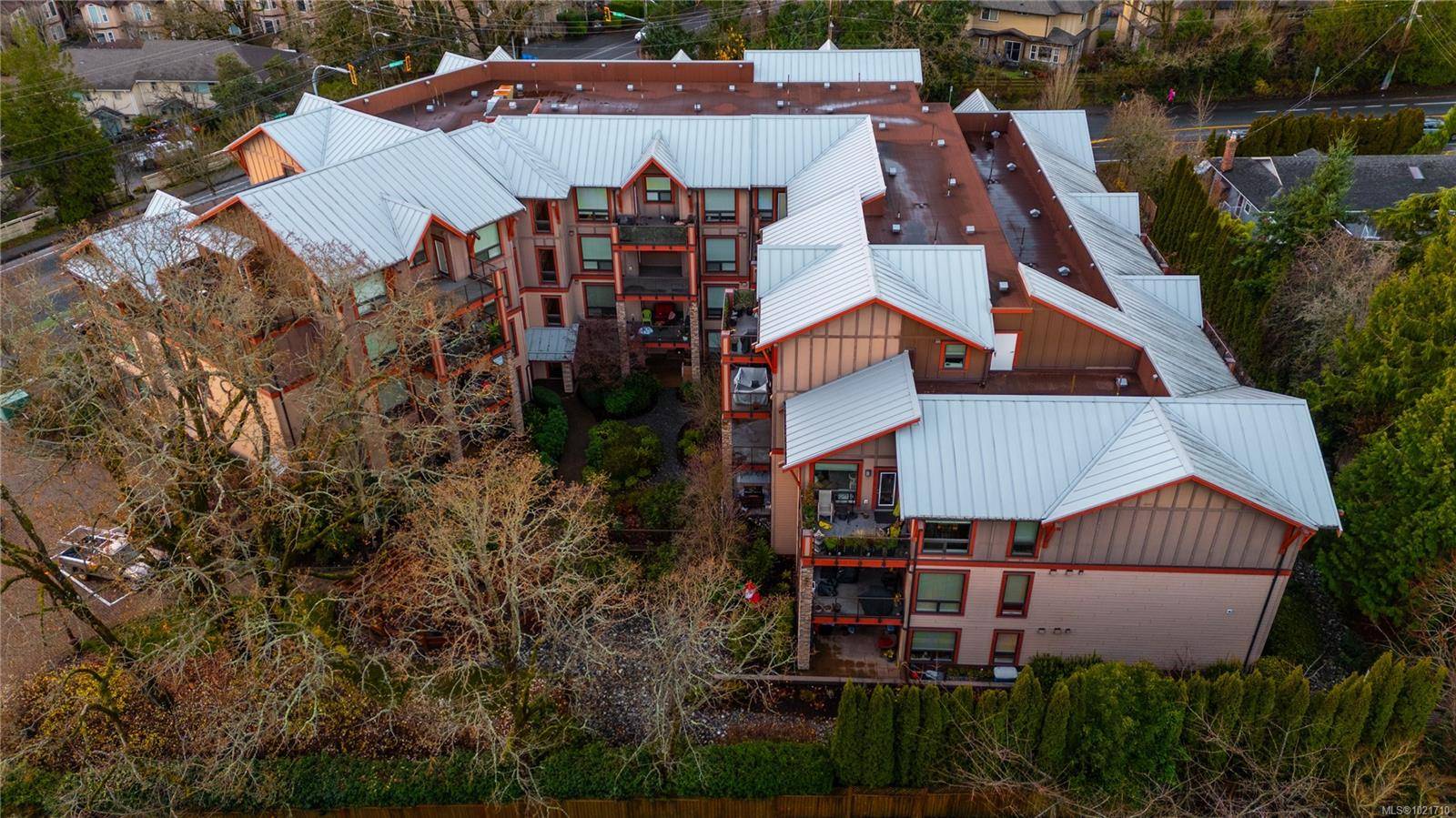 Saanich, BC V8Z 3G3,4529 West Saanich Rd #103