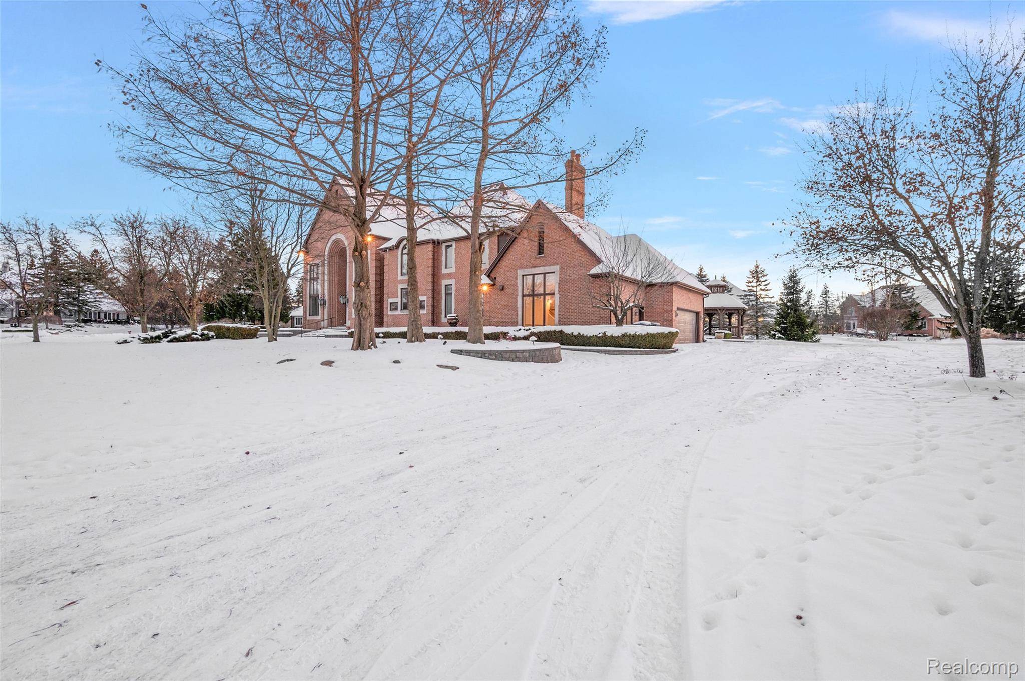 Rochester, MI 48306,5744 Lochmoor CT