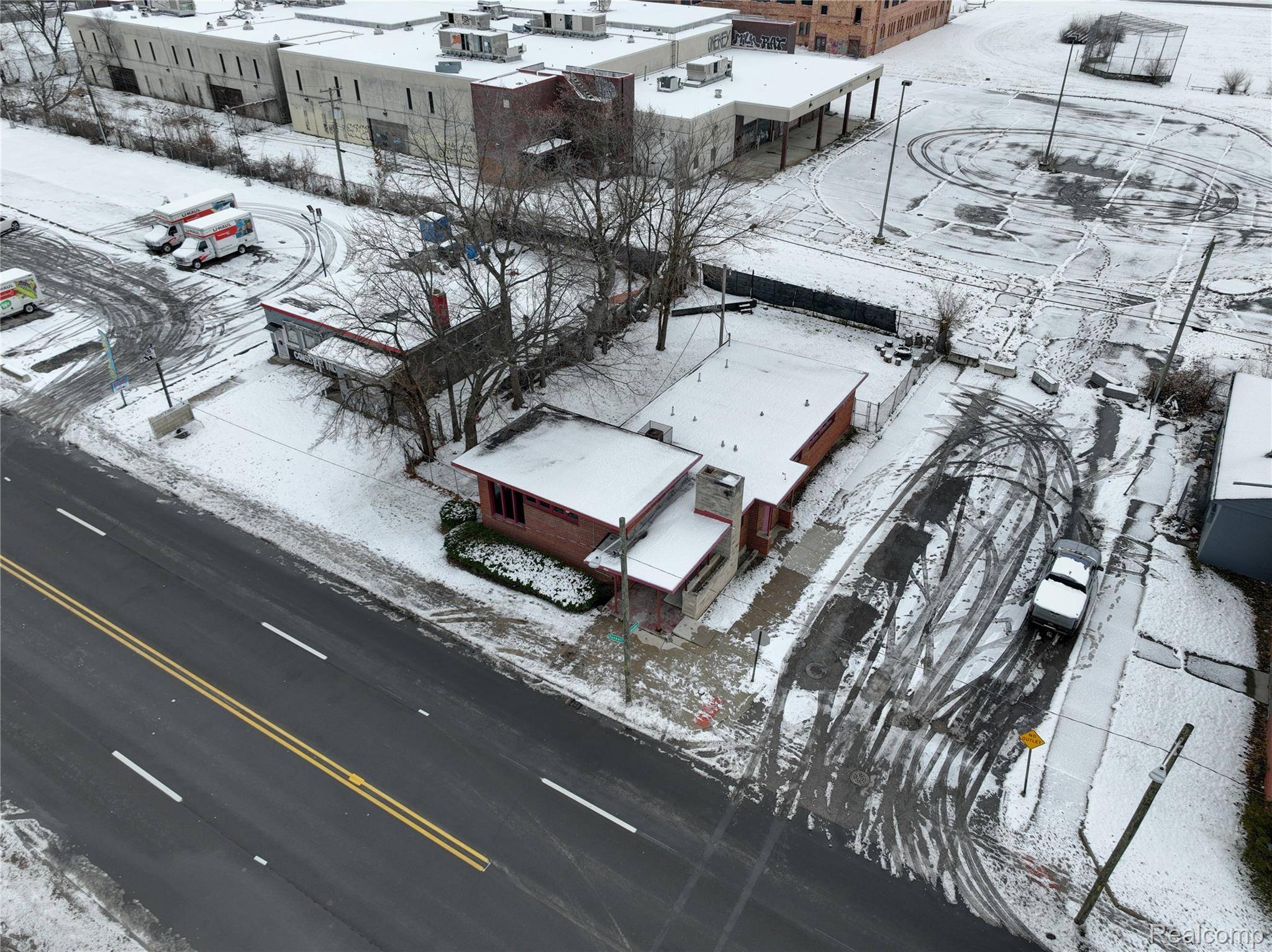 Detroit, MI 48227,14755 fenkell ST