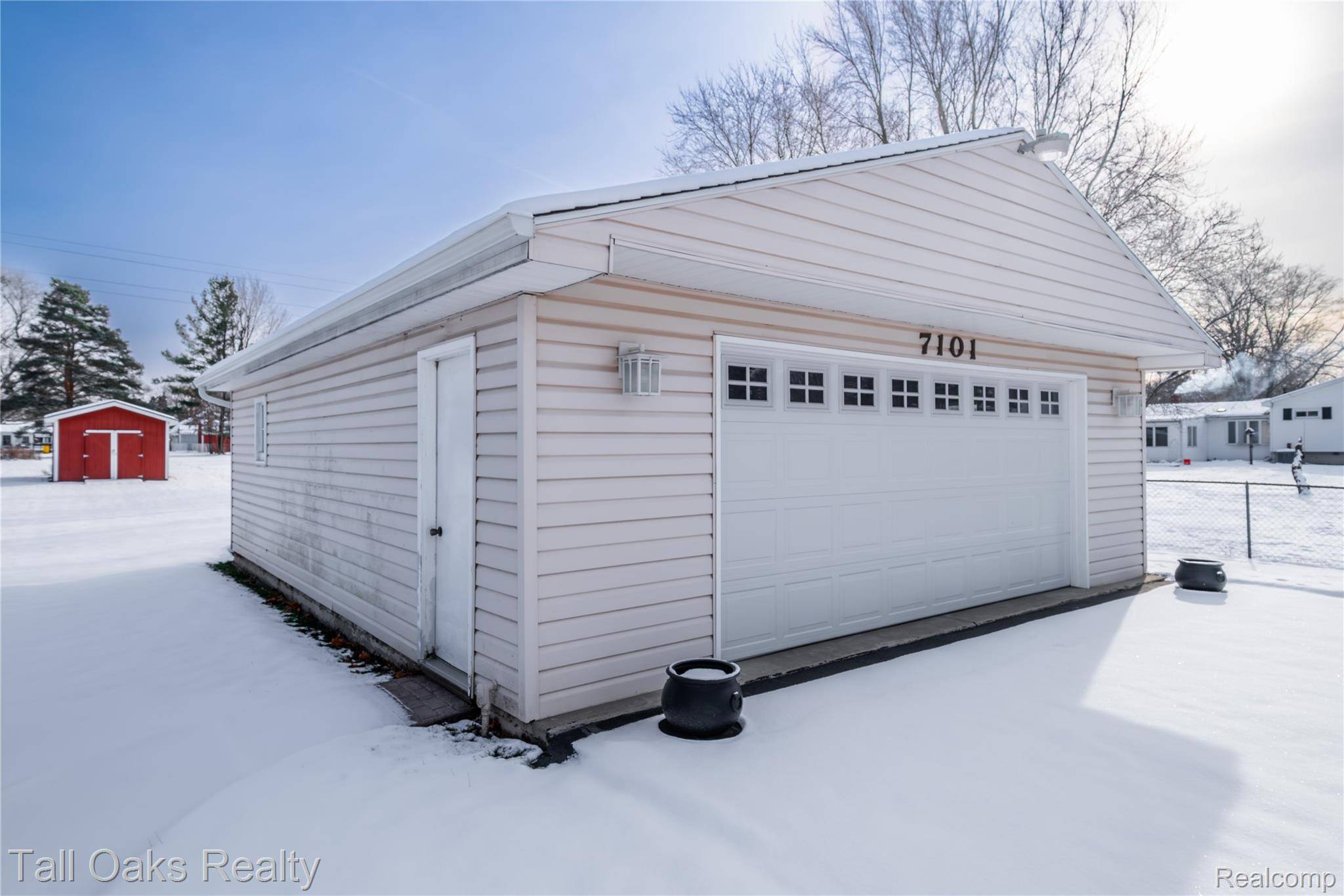 Grand Blanc, MI 48439,7101 Anna ST