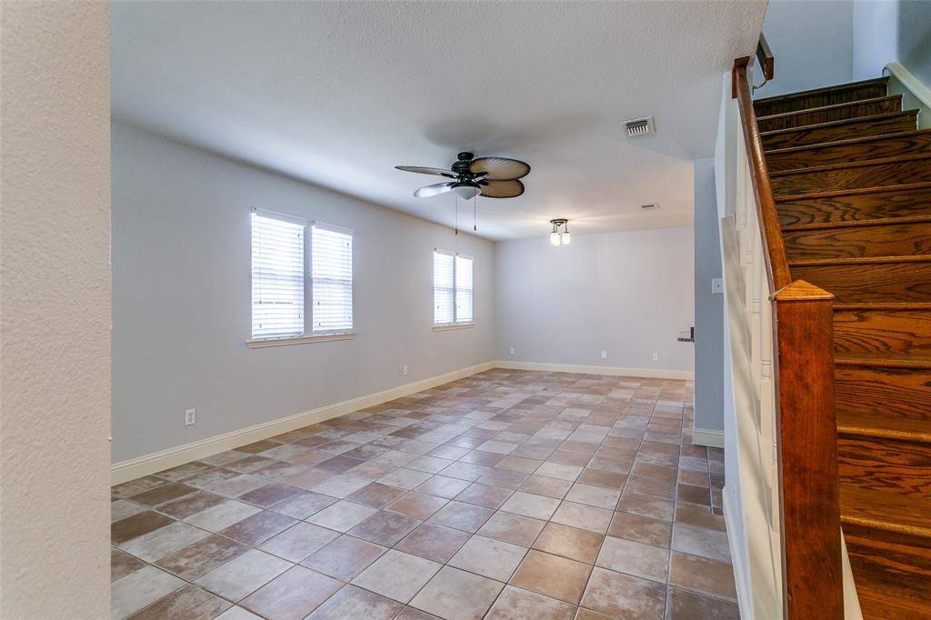 Grapevine, TX 76051,525 Estill Street