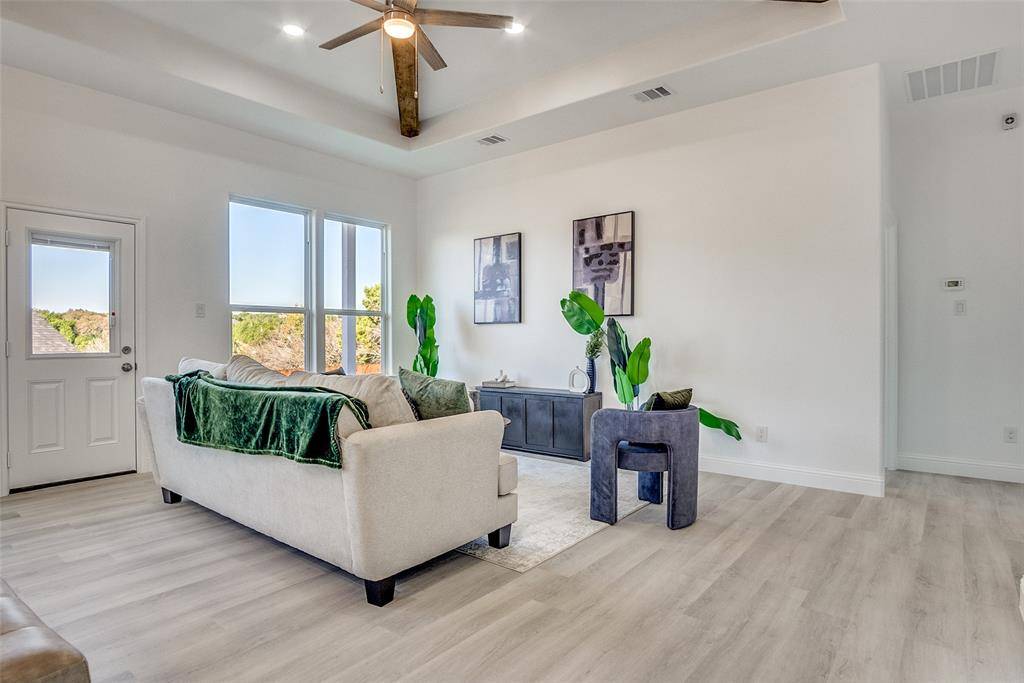 Granbury, TX 76048,5612 Barkridge Drive