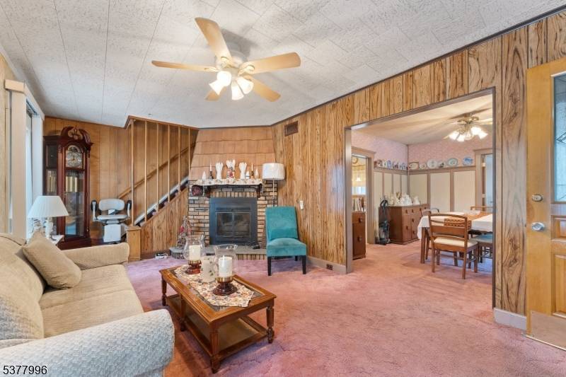 Garwood Boro, NJ 07027,401 Brookside Pl