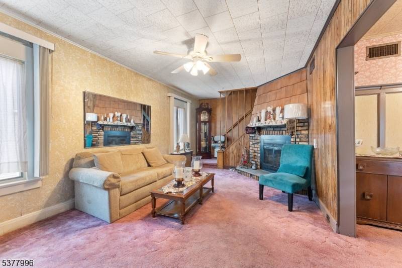 Garwood Boro, NJ 07027,401 Brookside Pl