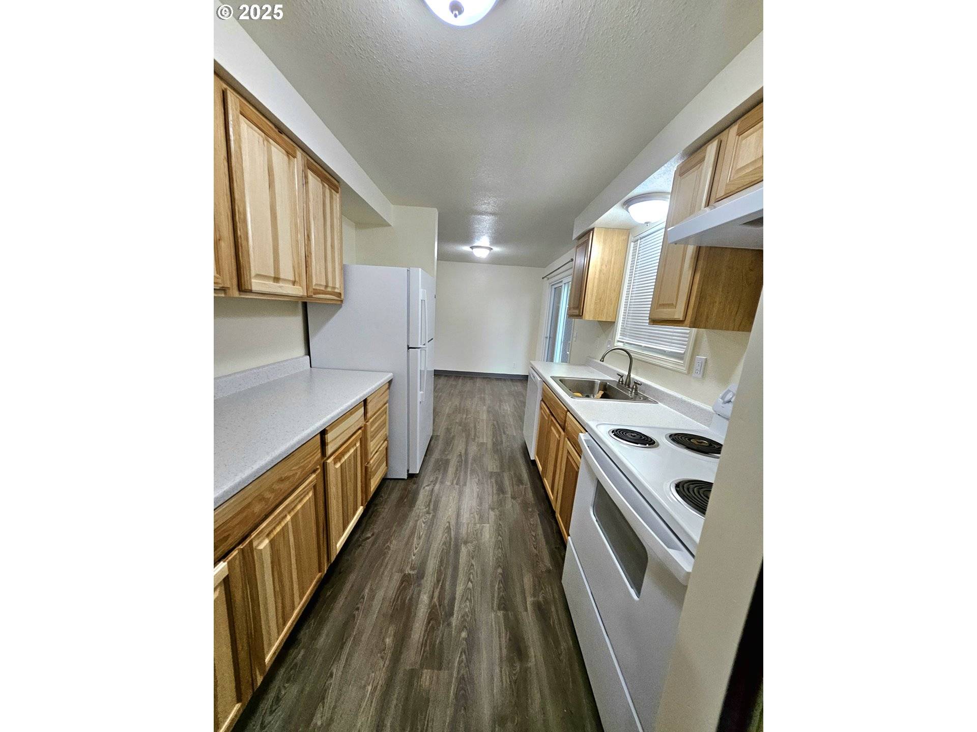 Salem, OR 97317,4821 4823 COUGAR CT SE