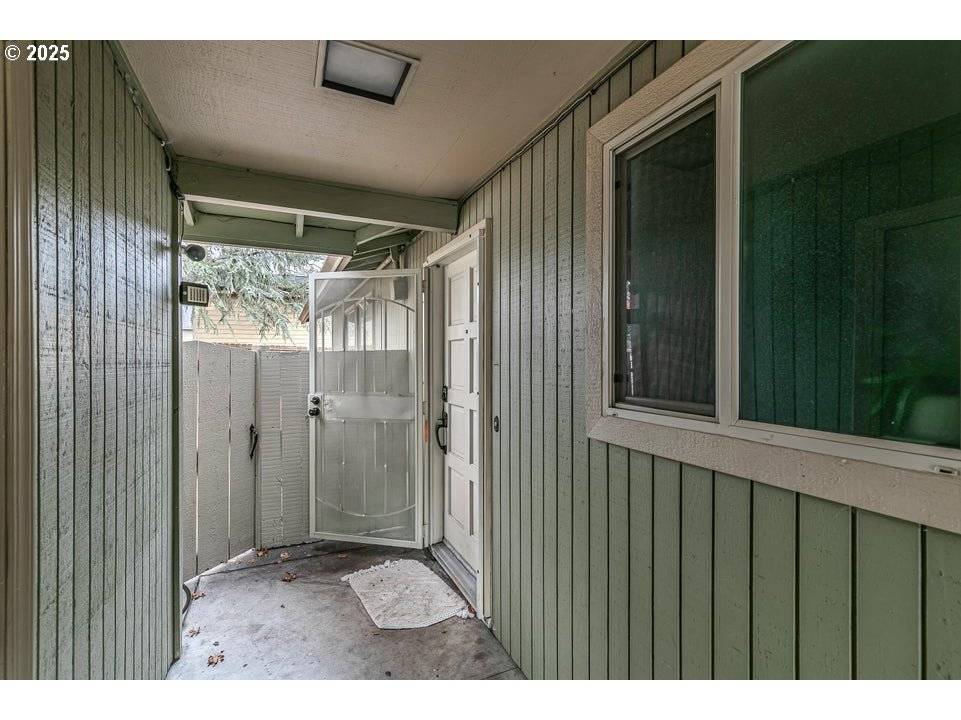 Medford, OR 97504,317 HIGHLAND DR