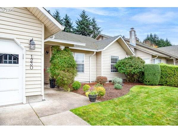 Eugene, OR 97404,1230 RISDEN PL