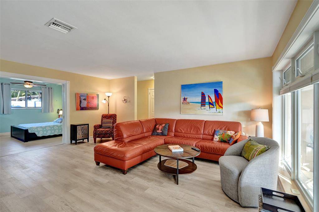 Pompano Beach, FL 33062,2585 SE 3rd St