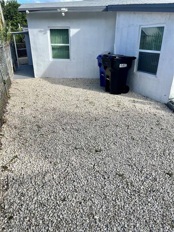 North Miami Beach, FL 33181,2201 NE 135th Ln